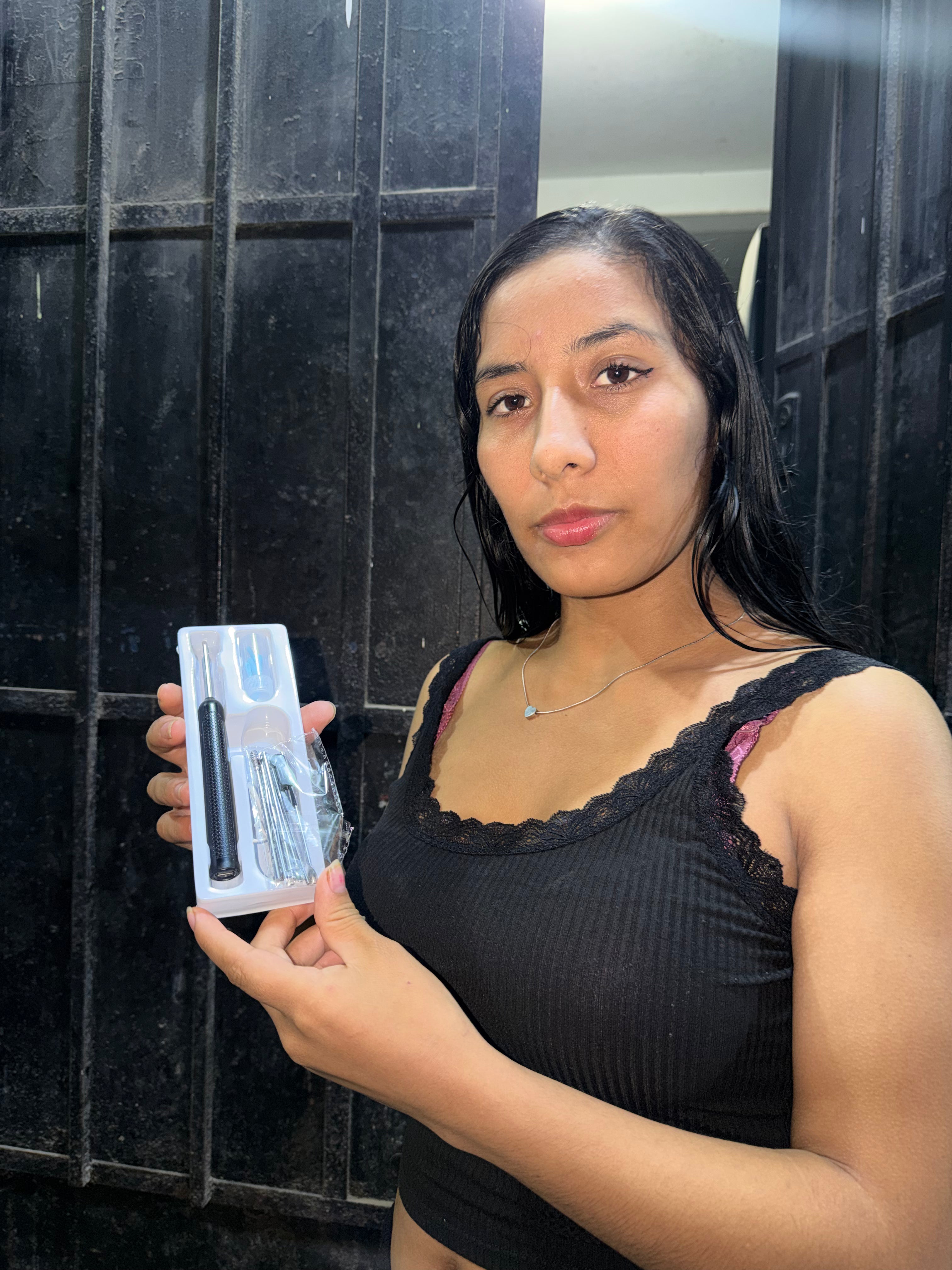 Limpiador de oidos con camara HD recargable con luz led
